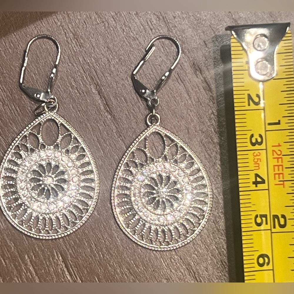 Silvertone Teardrop Dangle Leverback Earrings - image 4